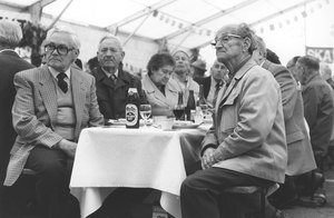 Meeting of pensioners in Winterthur in June 1986: Pensioners gazing at the stage. Source: Schweizerisches Sozialarchiv Zürich, F 5031-Fc-0999.