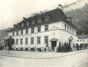 The welfare house of the Von Roll Ironworks, Klus, 1920s/1930s, source: Gerold Ermatinger, Kapital und Ethos: Die sozialen und kulturellen Taten des schweizerischen Privatkapitals im 19. und 20. Jahrhundert, Zurich/Leipzig 1936.