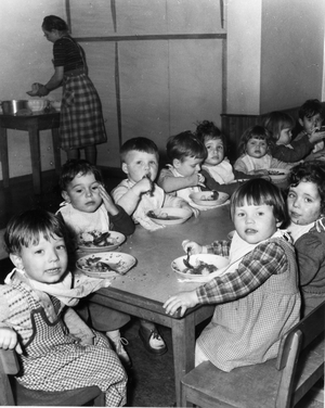 Album ‘50th Anniversary of the Neustadtgasse Children’s Crèche in Zurich’, 1956. Sozialarchiv, Sozarch_F_5078-FX-01-030.