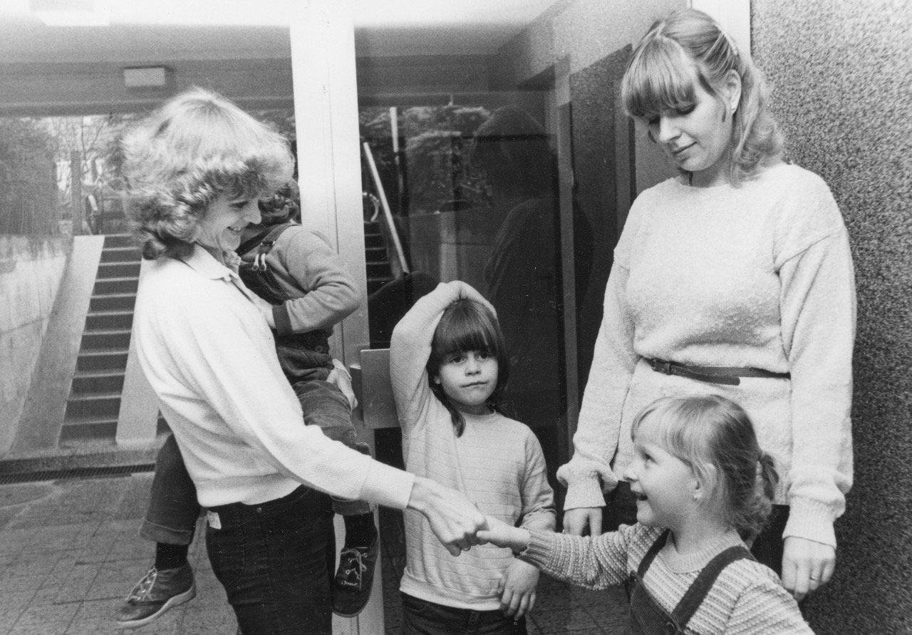 "The daycare provider looks after the child during the mother's working hours", c. 1983. Source: Swiss Social Archive, Zurich, Sozarch_F_5146-Fa-0229