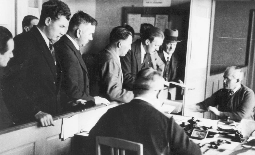 Unemployed people during the 1920s, Swiss Social Archives, Zurich.